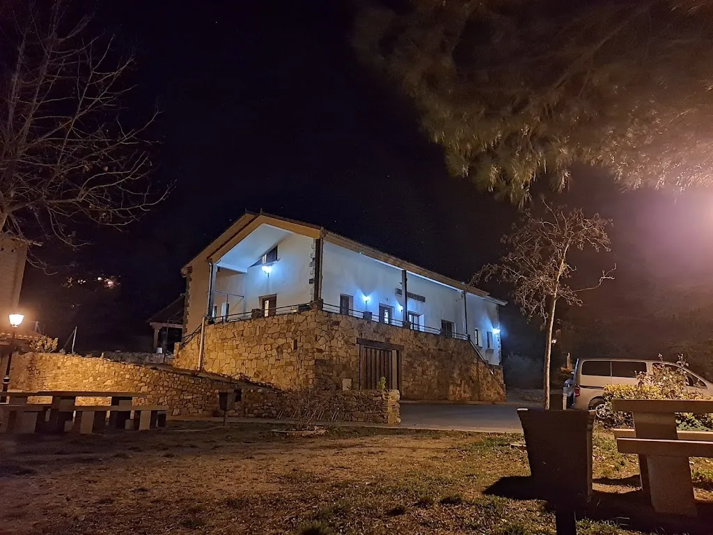 Albergue de Berzosa-CALUMET restaurant in Berzosa del Lozoya