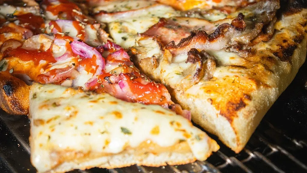 PIZZERÍA AL PUNT._Monóvar/Monòver_slider_image_2