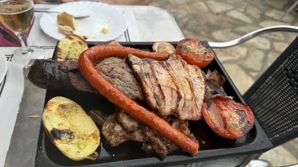 Hostal Restaurante Madrid París_Buitrago del Lozoya_slider_image_3