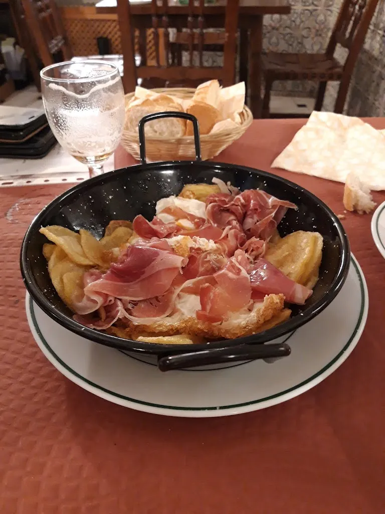 Marta F. G._Mesón Blanquita_Cabanillas de la Sierra_review