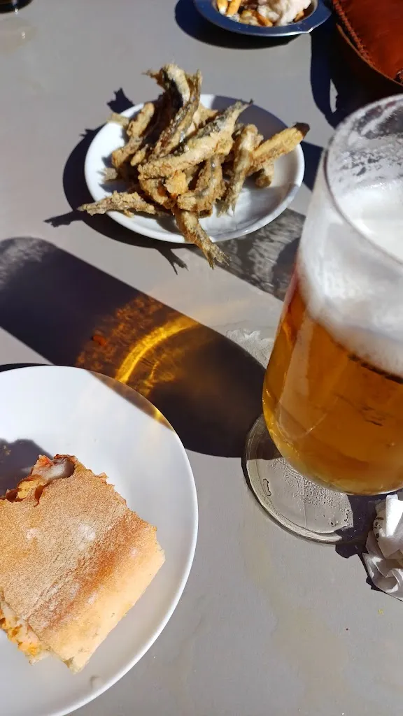 Juan Laguna_Restaurante Pico de La Miel_Cabrera La_review