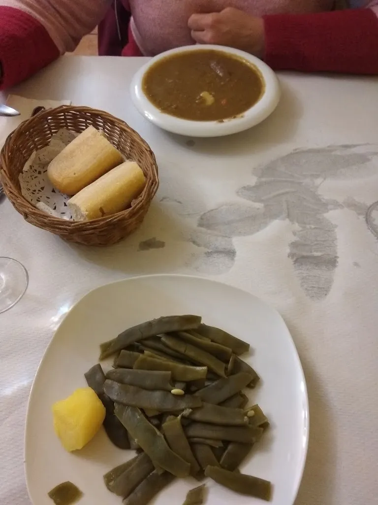 José M. Hdez._Bar Cristo_Cabrera La_review