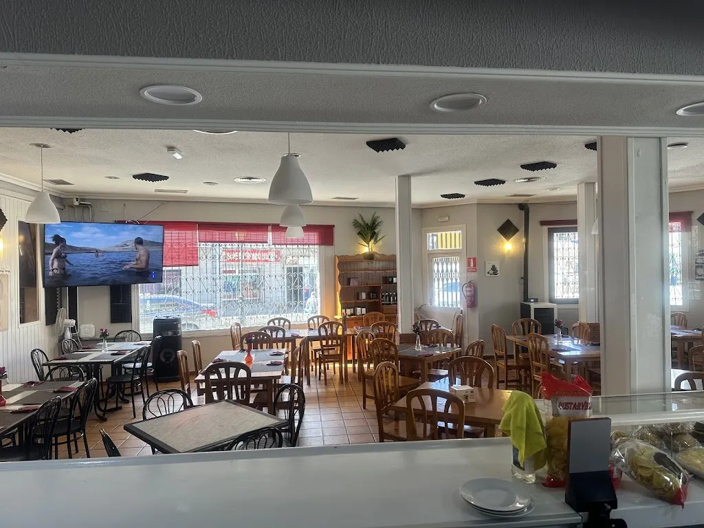 Bar Restaurante Mirasierra restaurant in Cabrera La