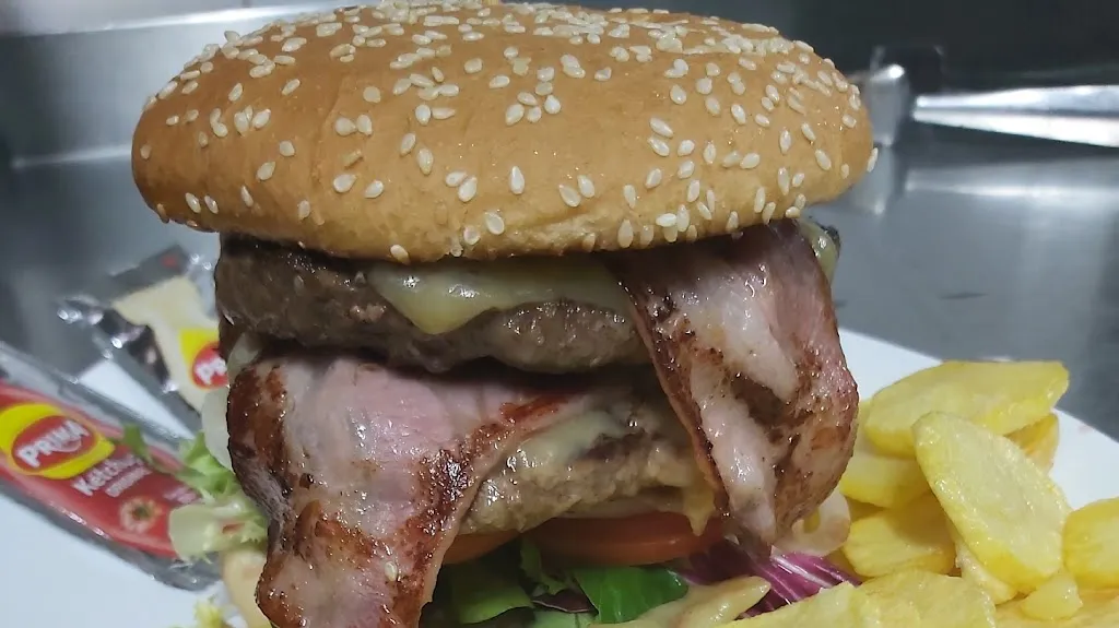 Bar Restaurante Mirasierra_Cabrera La_slider_image_3