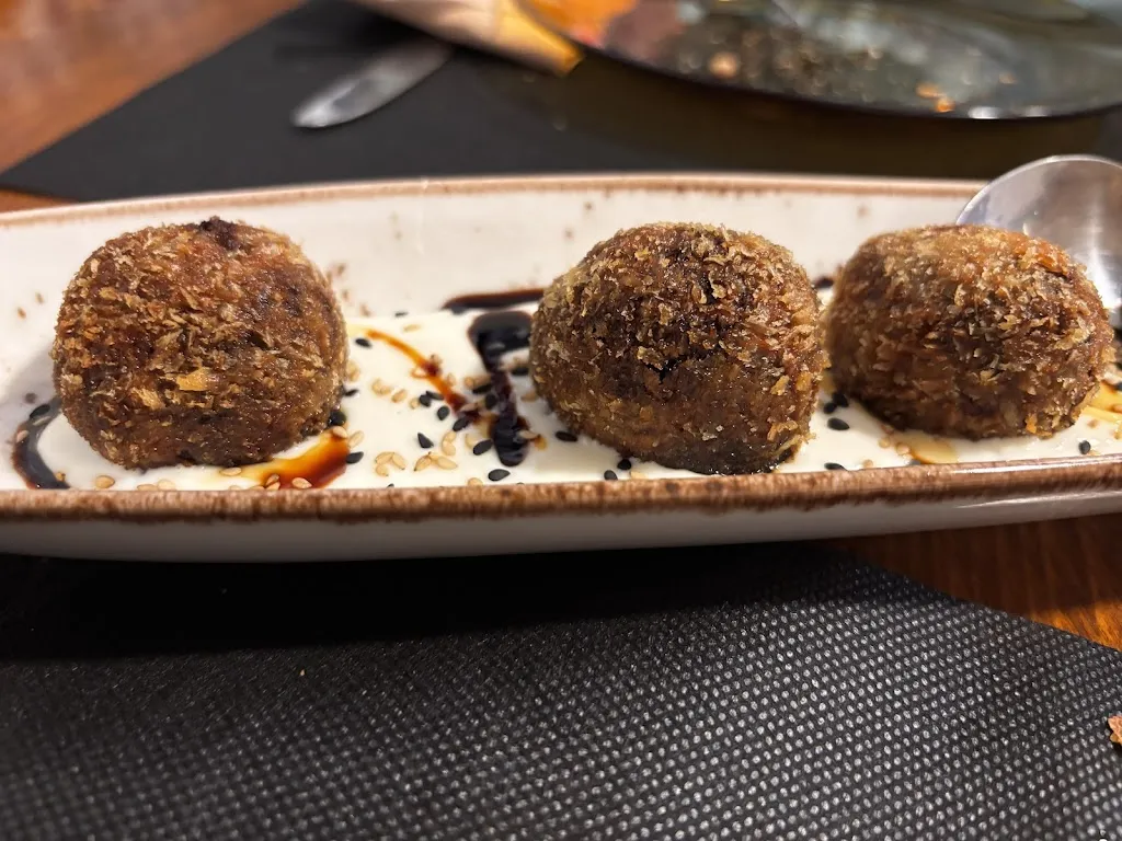 Pablo Mora_La Ruca_Bustarviejo_review