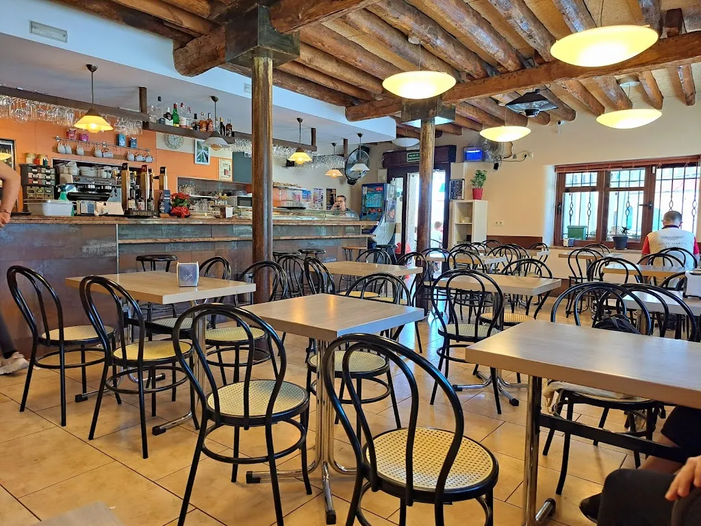 La Maruja restaurant in Bustarviejo