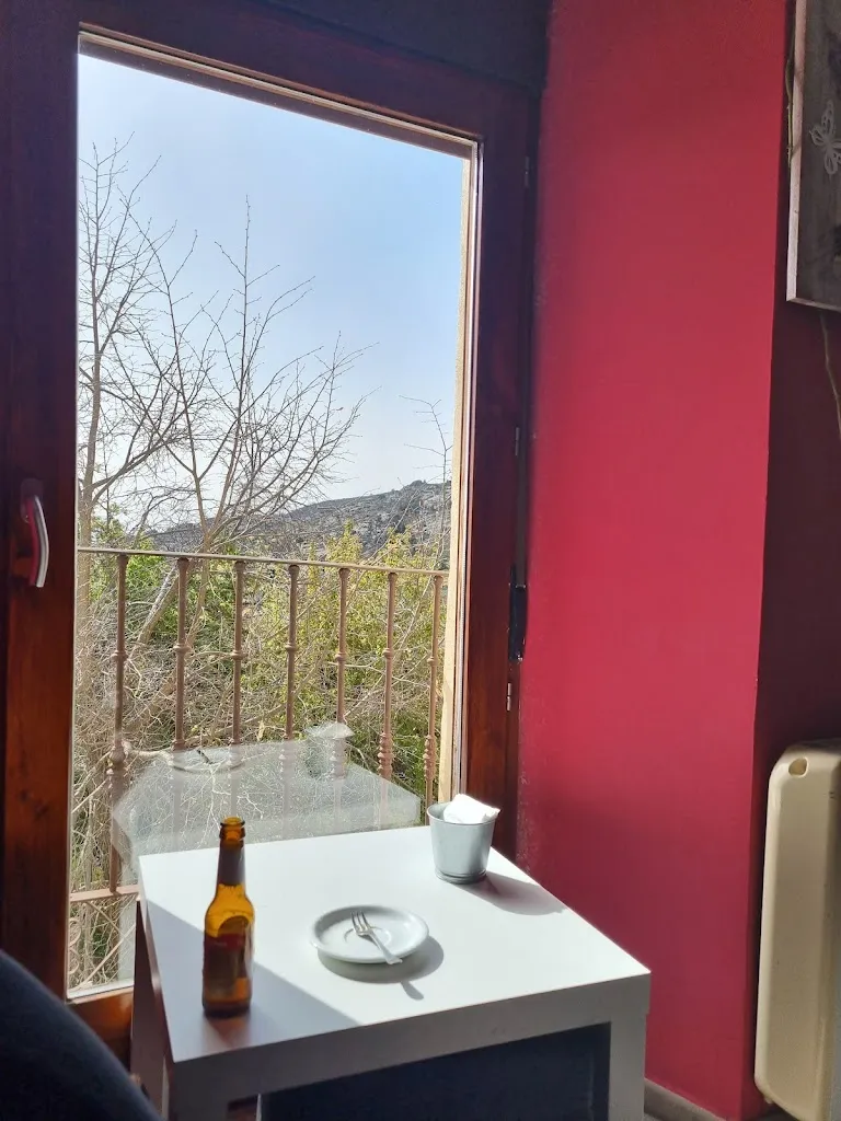 Alberto Blanco_Los Caprichos Del Cantón_Bustarviejo_review