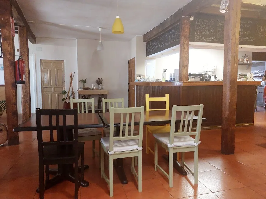 Linoferho Fernandez_Cárabo Café_Bustarviejo_review