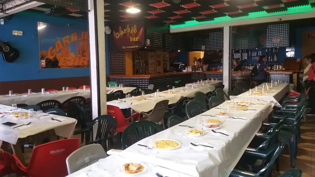 El Garaje restaurant in Bustarviejo