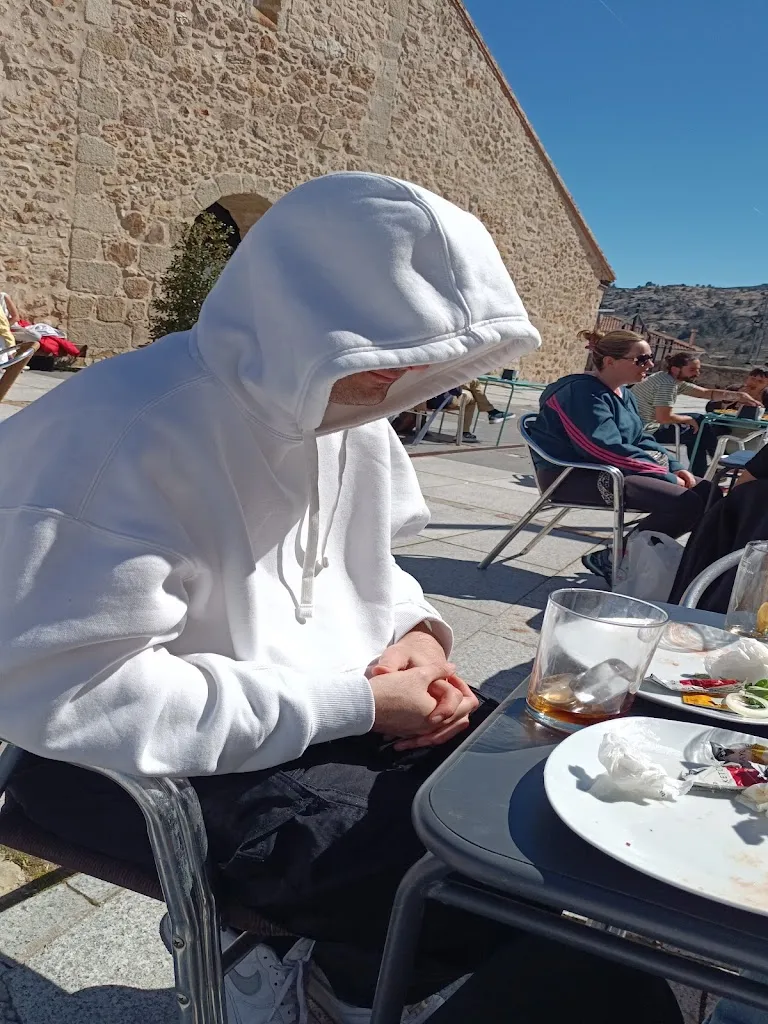 dana prieto_Cervecería Bailandera_Bustarviejo_review