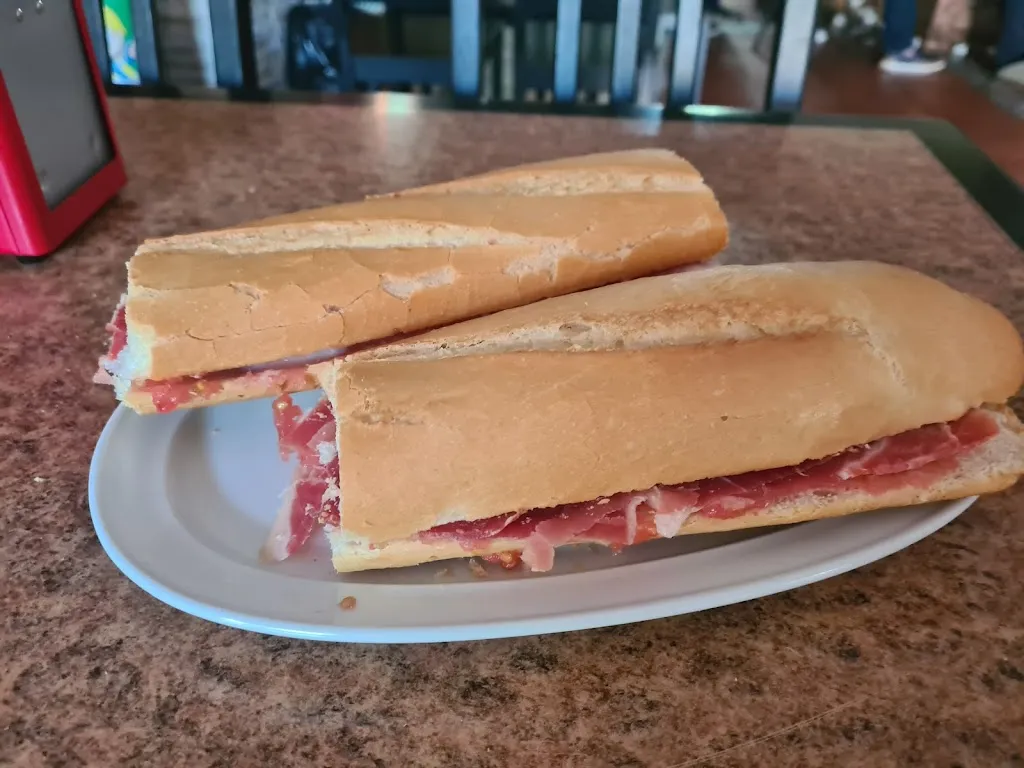 Menu_Bar Mariano_Cadalso de los Vidrios_image_3