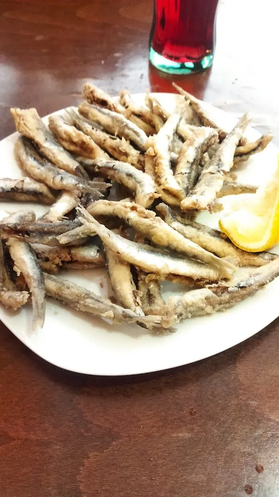 Jesus Serrano_Freiduria El Pescaito_Camarma de Esteruelas_recensione