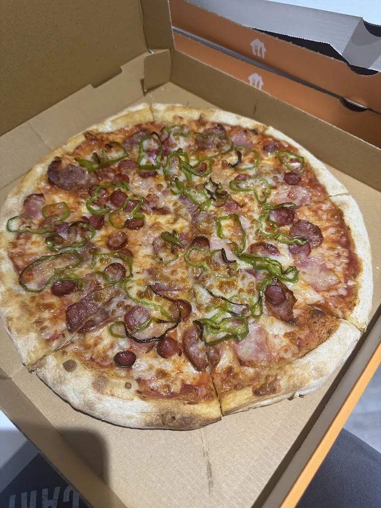 Ramona Dodu_Pizzeria Camarma_Camarma de Esteruelas_review