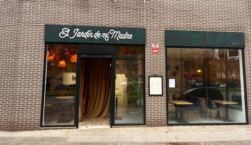 El jardín de mi madre_Carabanchel_slider_image_1