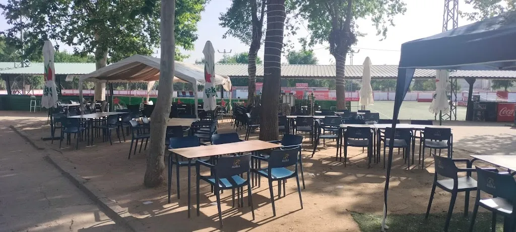 LOS MARINOS SPORT BAR TAPAS, RACIONES Y BUEN AMBIENTE EN CASARRUBUELOS restaurant in Casarrubuelos