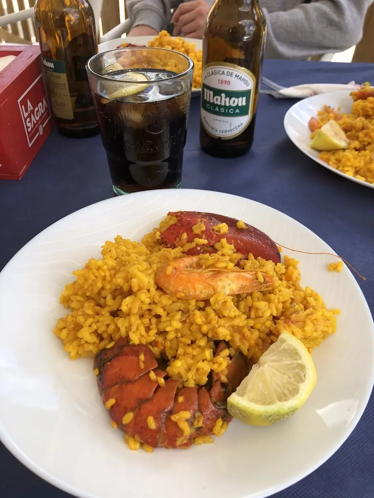 Alba Castellano San Juan_Cafetería la Bruja Motera_Casarrubuelos_review