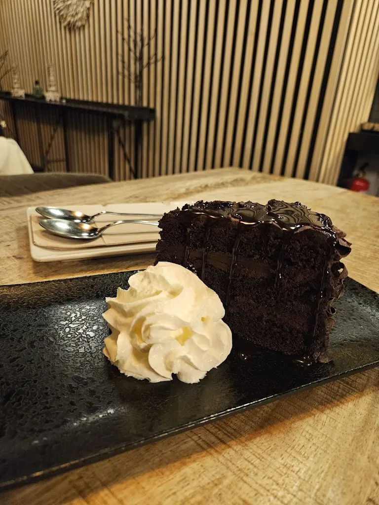 Aitor Noblejas_Restaurante La Divina más Ke Tapas_Arroyomolinos_review