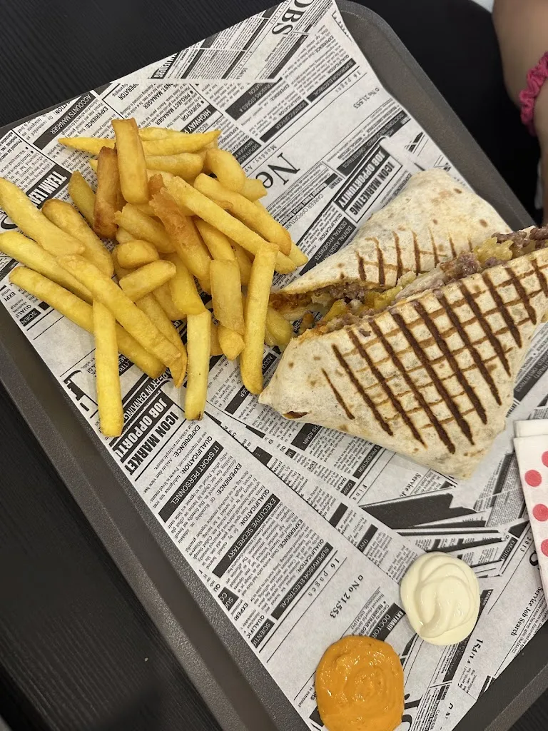 Claudia De Leon_MR.TACOS_Arroyomolinos_review