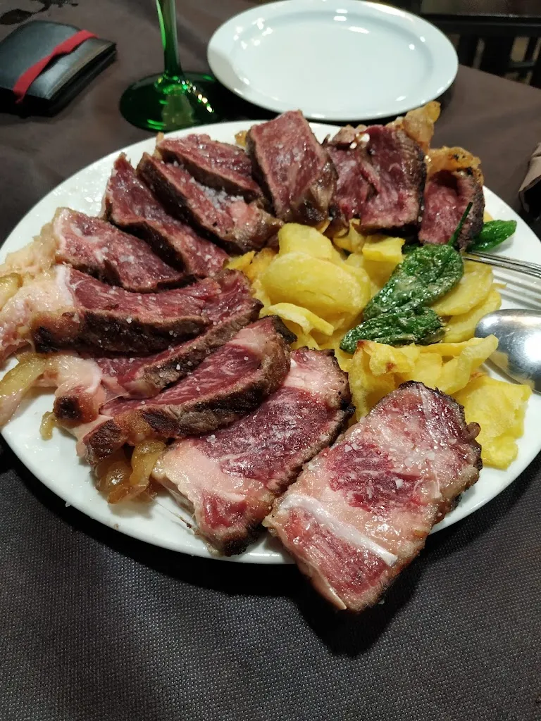 Ignacio Galan Lopez_L'Chimenea_Arroyomolinos_review