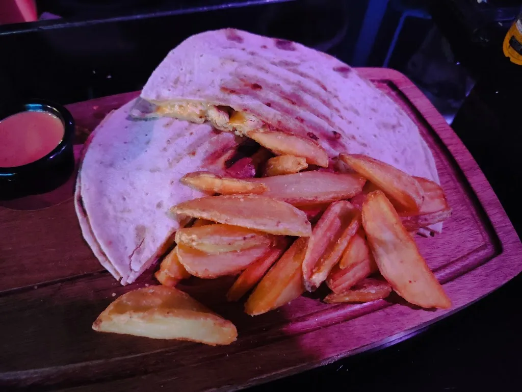 vll pam87_Sinvergüenza_Arroyomolinos_review