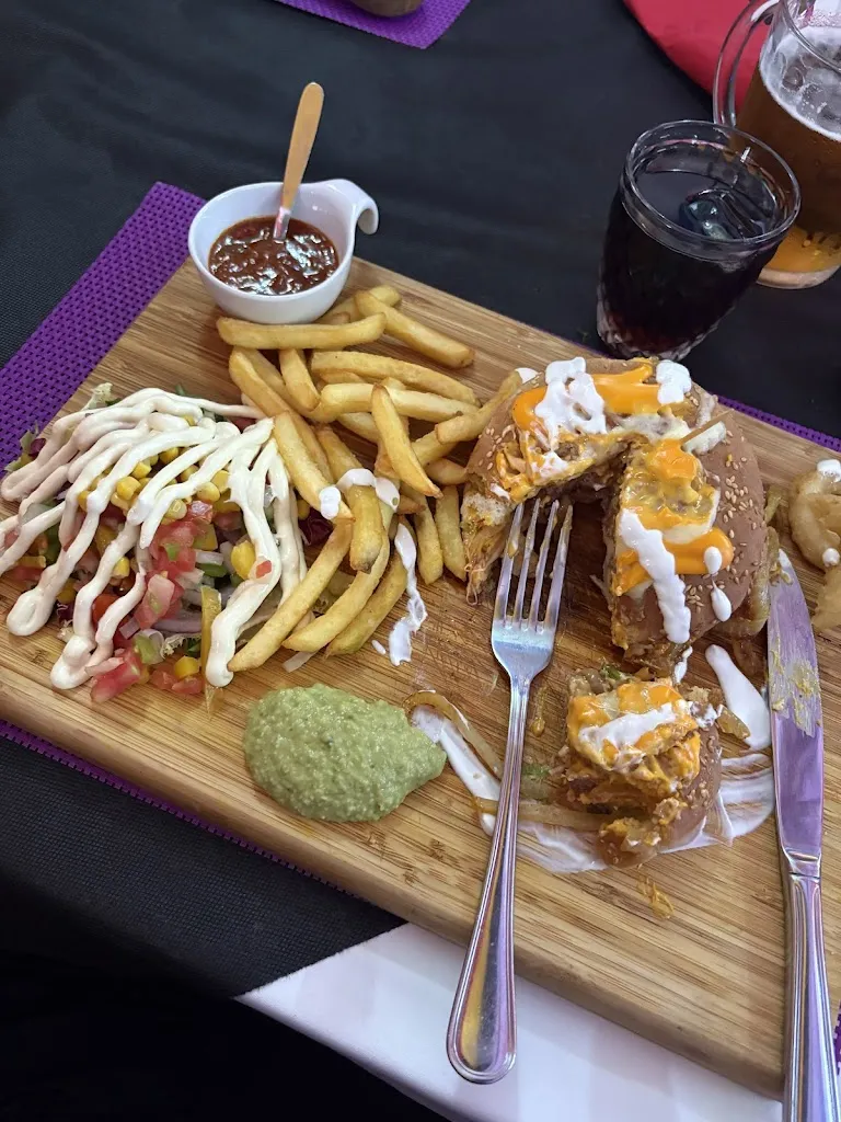 UntailoredSuits_La Cantina Tex-Mex_Montesinos Los_recensione