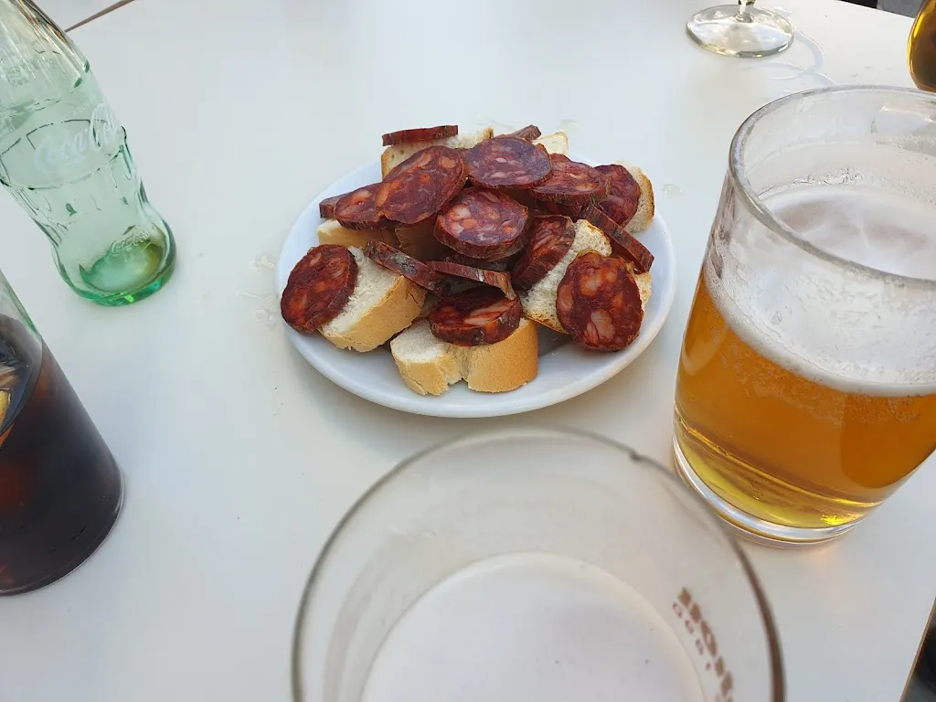 Alonso Holguin F.J._Bar Parro_Cenicientos_review