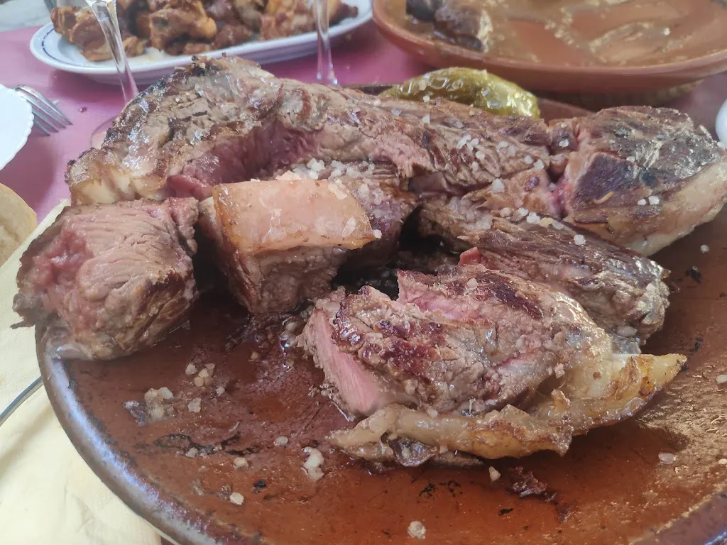 Bar Trébol (Club de Fumadores) restaurant in Cenicientos