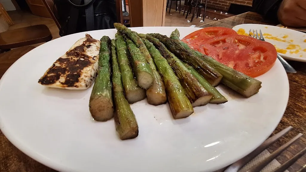 Menu_Bar Avenida_Cenicientos_image_2