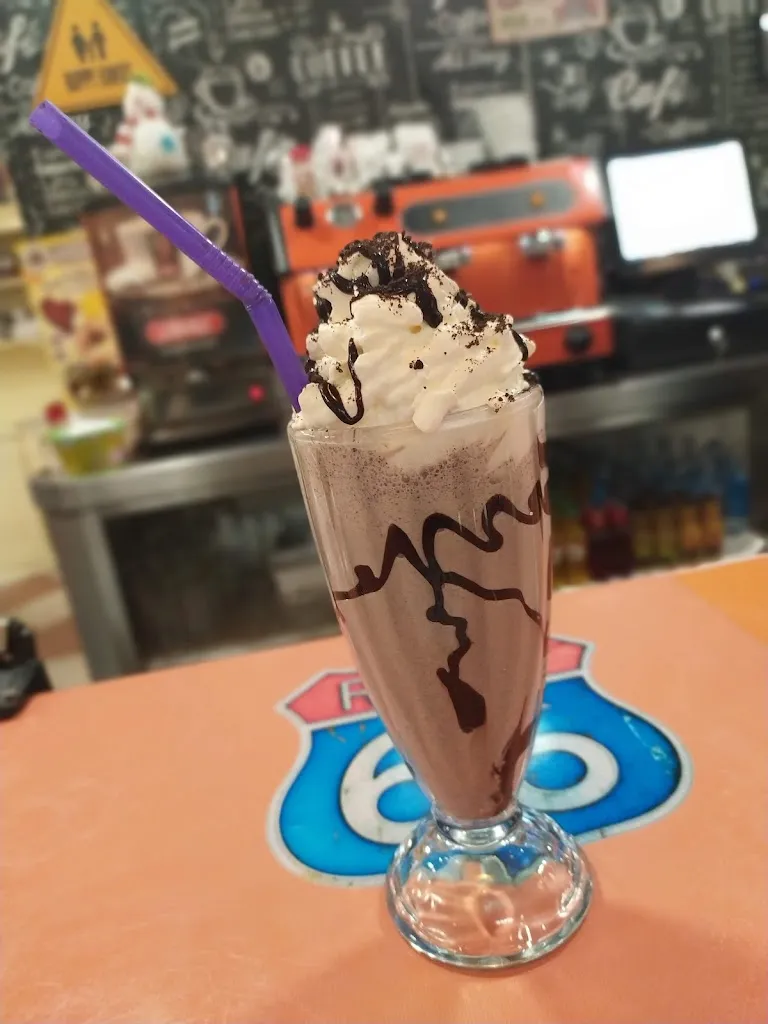 Adislen Ramirez_Burger las vegas_Cenicientos_review