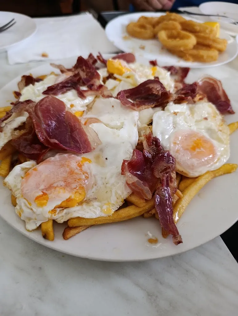 Bar Los Caños restaurant in Cenicientos