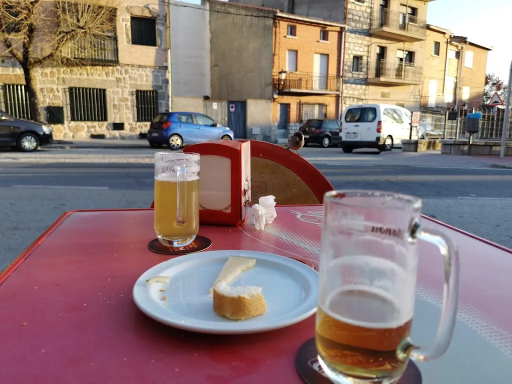 Bar Los Caños_Cenicientos_slider_image_2