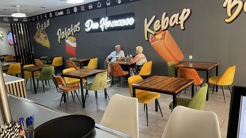 Dos Hermanos restaurant in Montesinos Los