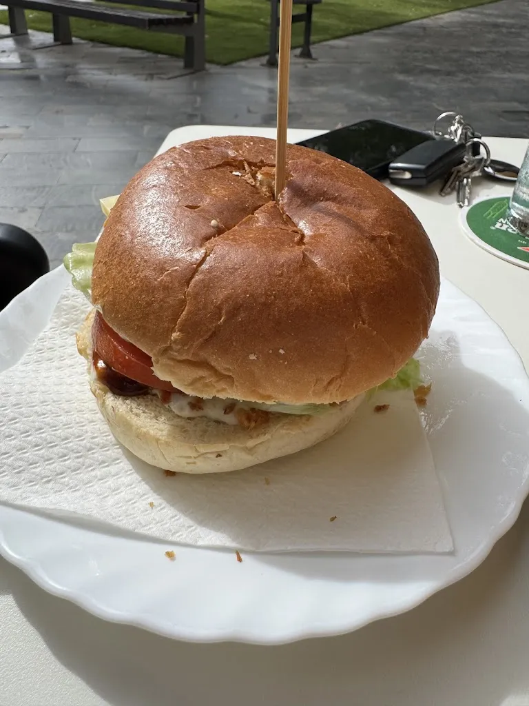 Cynthia Homminga_Restaurante Bar Charly_Montesinos Los_review