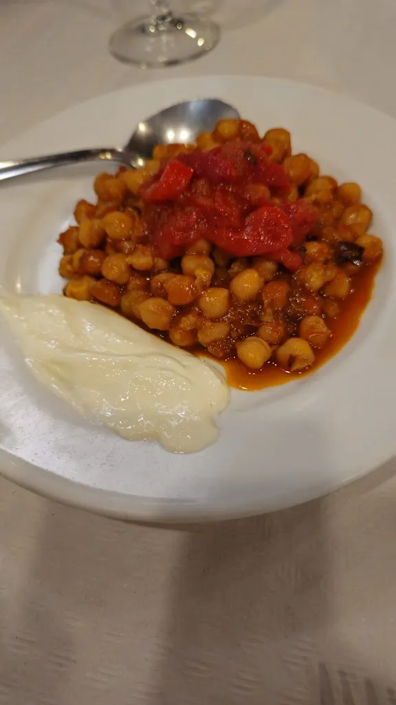 Antonio Gallardo Burgueño_Bar Mesón El Parador_Chapinería_review