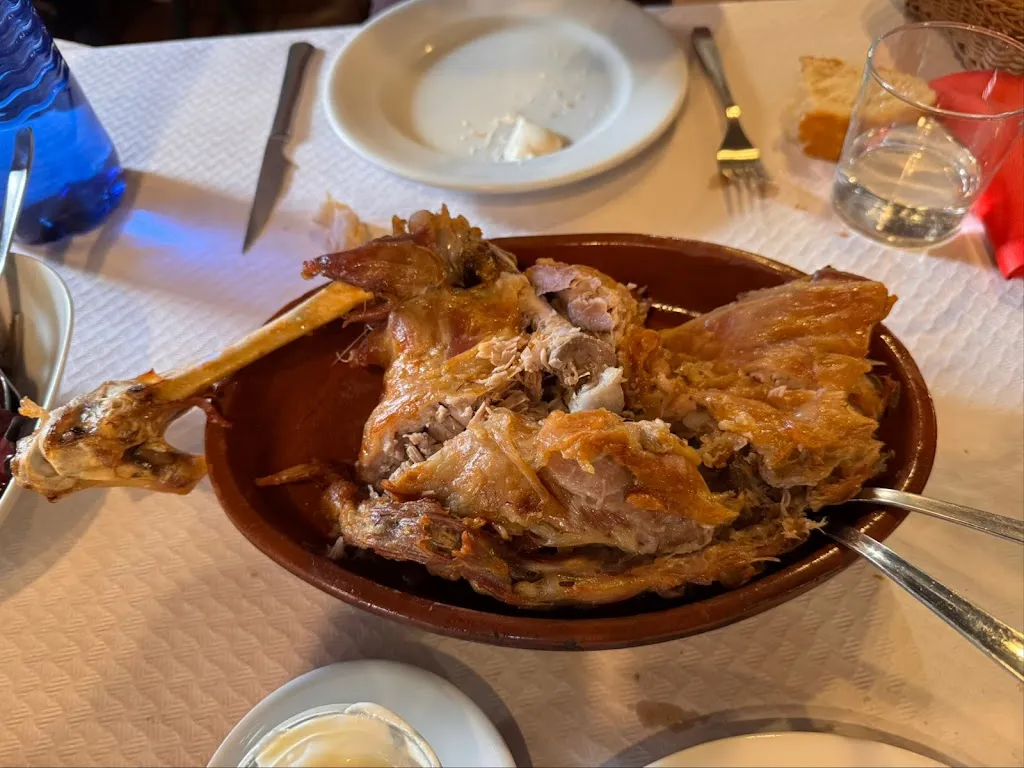 Sergi Gargallo_Bar Mesón El Parador_Chapinería_review