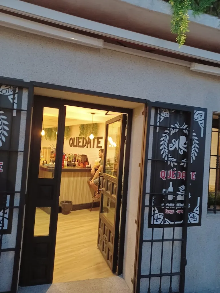 Quédate bar restaurante restaurant in Chapinería