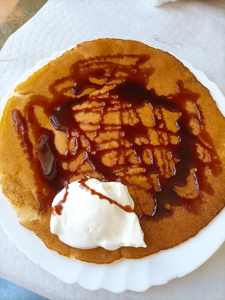 PALOMA CAMACHO_Bar Cafetería Cinema_Chapinería_review