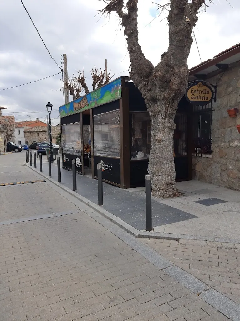 Juan Carlos Romano Bajo_Bar Casa Kake_Chapinería_review