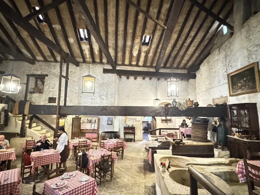 Restaurant Cuevas del Vino_Chinchón_slider_image_1