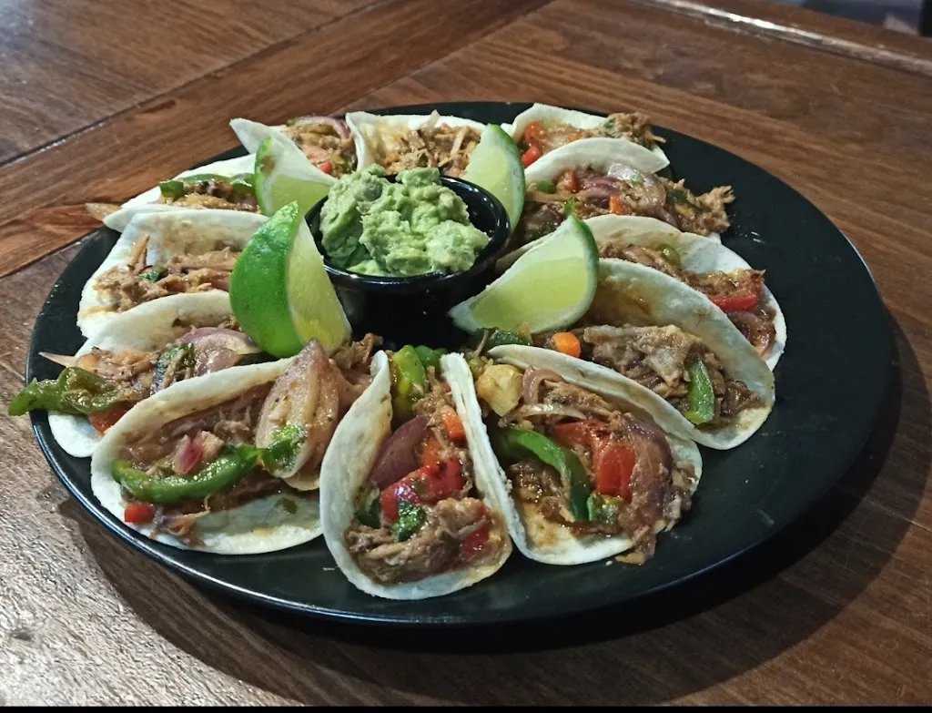 Restaurante La Frontera Cobeña_Cobeña_slider_image_2