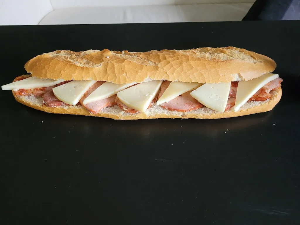 Tomate 2 C.B. restaurant in Colmenar de Oreja