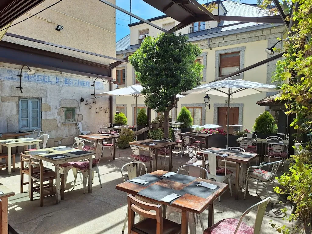 Asador de Ángel restaurant in Cercedilla