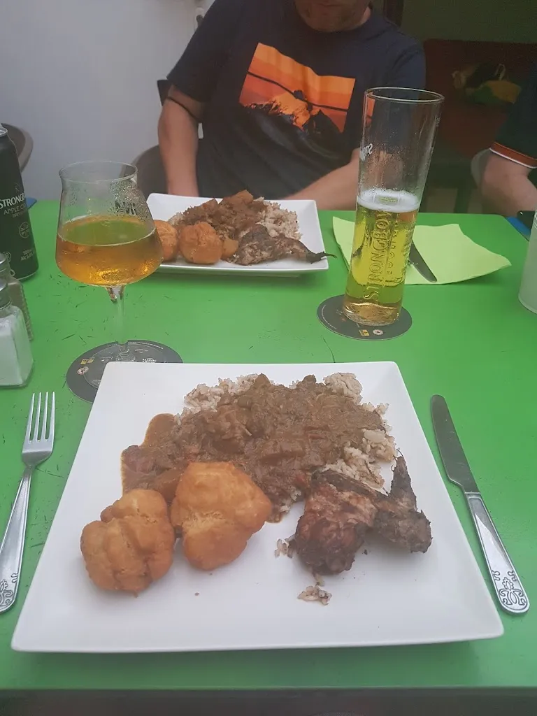 Menu_The Courtyard_Montesinos Los_image_7