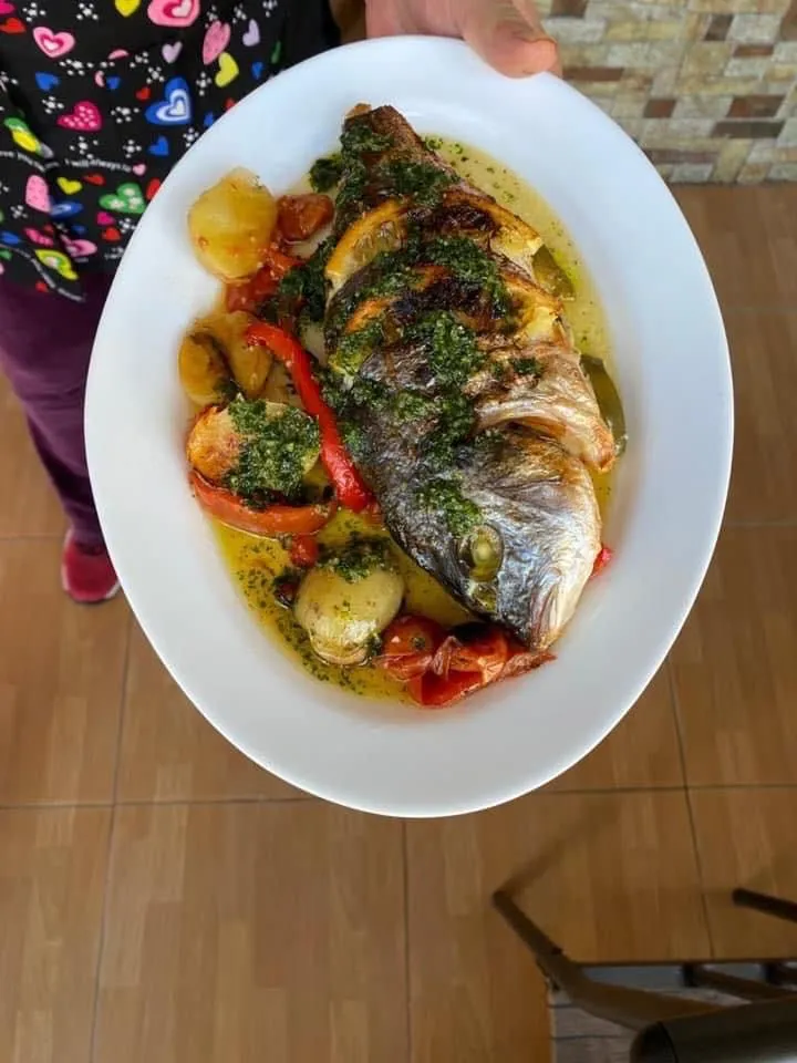 jerry mccole_Los Amigos Cafeteria_Montesinos Los_review