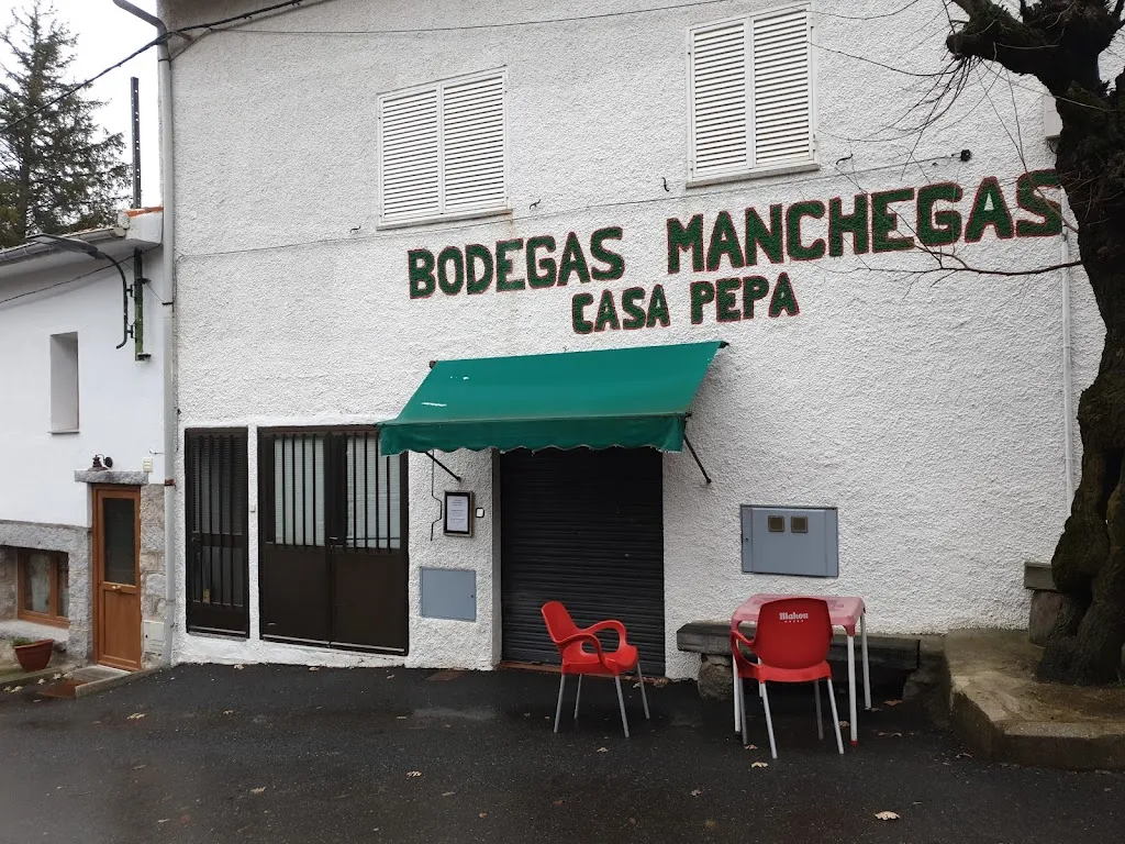 Bodegas Manchegas Casa Pepa restaurant in Cercedilla