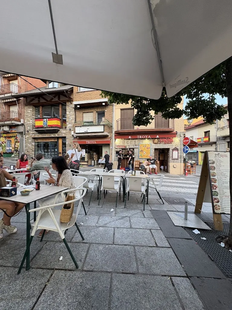 Troya_Cercedilla_slider_image_2