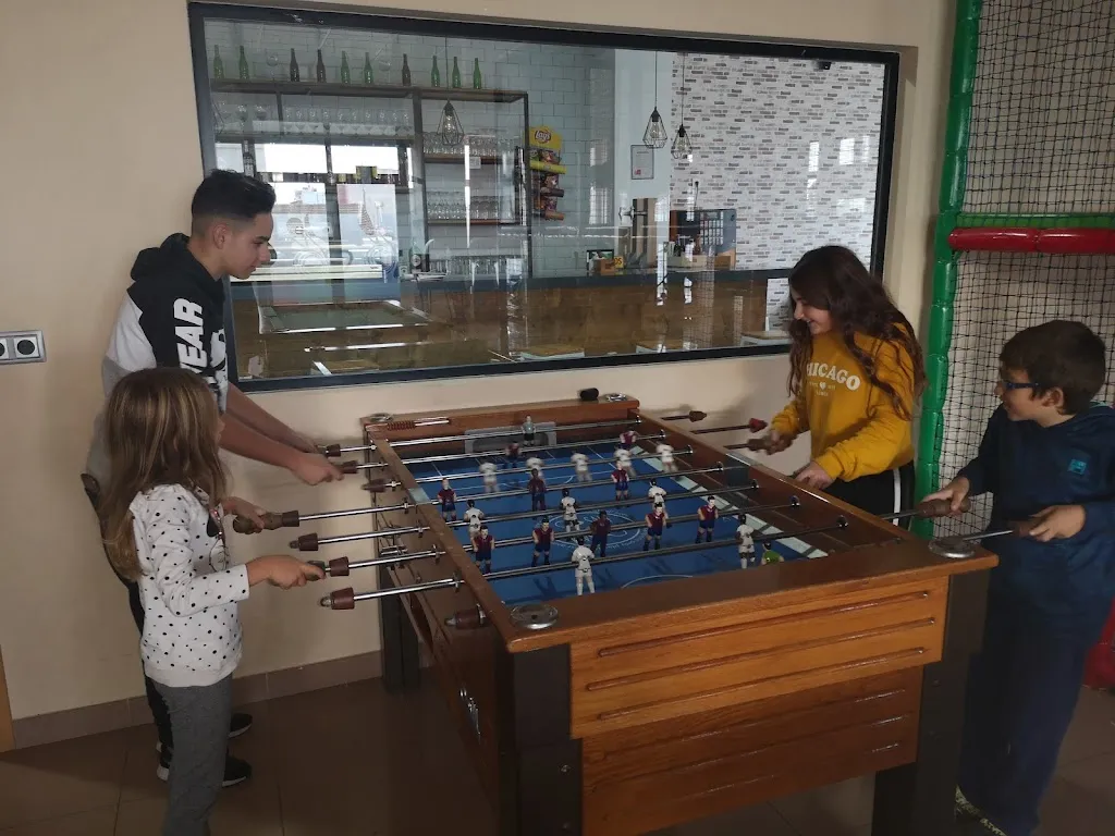 David V.R._Bar El Marcapáginas_Montesinos Los_review