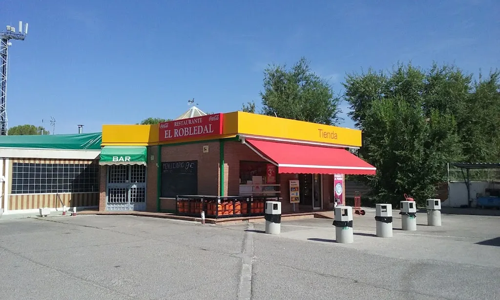 Bar-Restaurante Donde Siempre Del Robledal_Corpa_slider_image_1