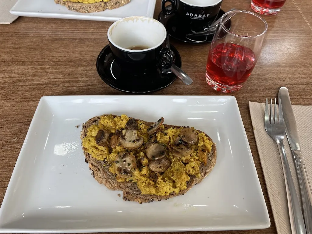 Benny Gauci_KAPIVAR plant-based food_Colmenar Viejo_review