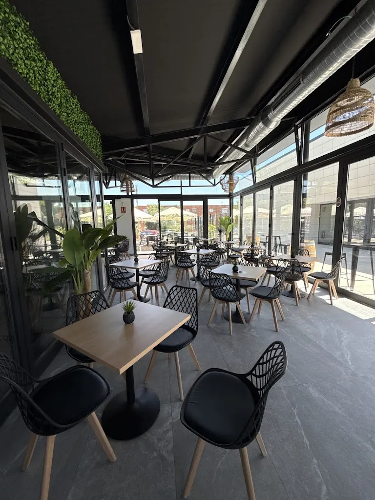 ESENCIAS DE ESPAÑA GALAPAGAR restaurant in Colmenarejo